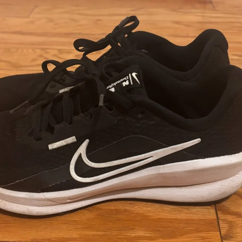 Nike Women's Downshifter 13 Running Shoes Size 7.5 - White/Black - Picture 5 of 10